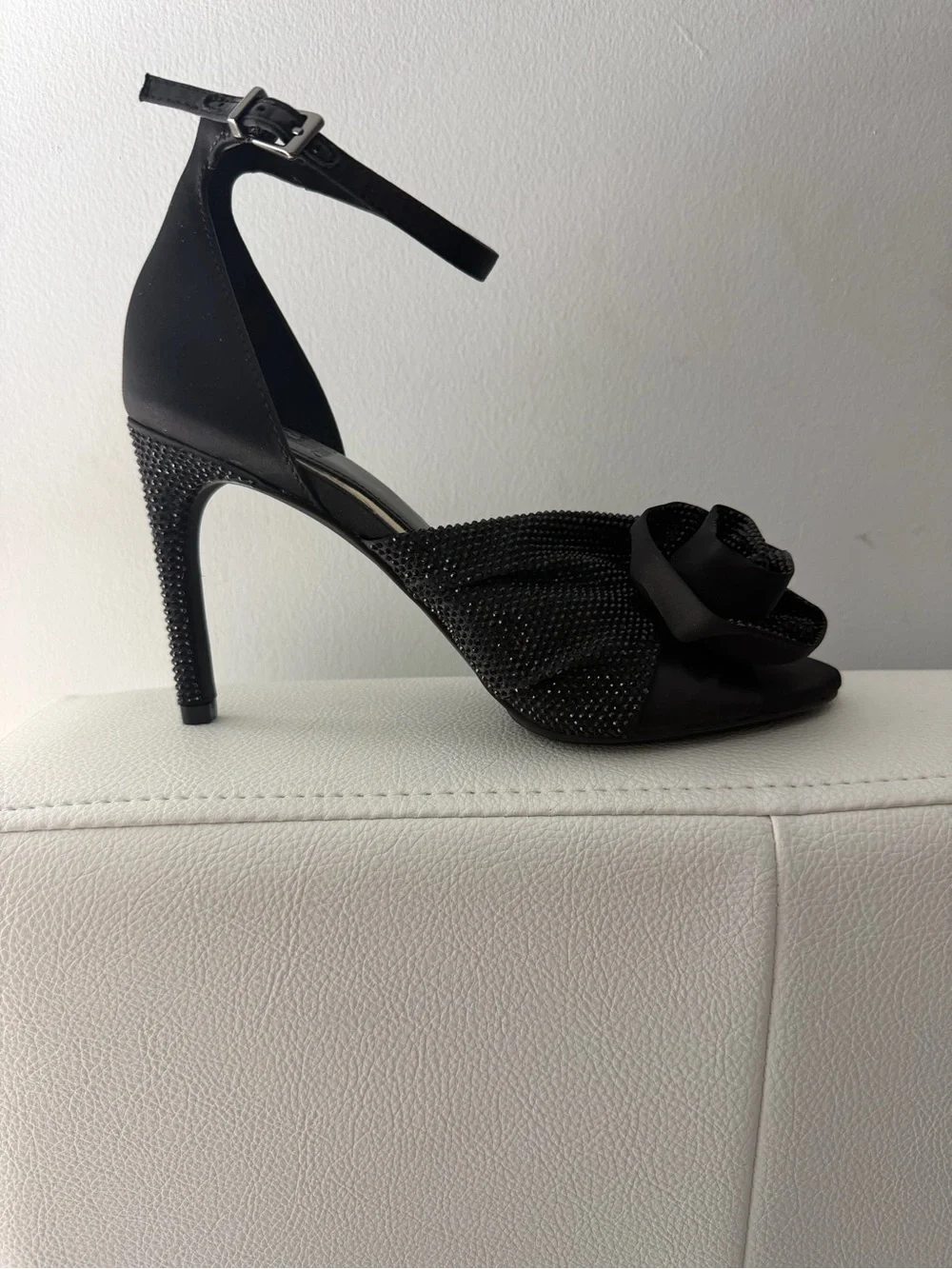 Vince Camuto Black Satin Adalinea  Rhinestone Floral Evening Sandal NWT 7.5